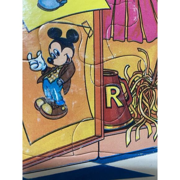 Vintage Walt Disney Minnie Mouse Locker Mickey Golden Frame Tray Puzzle USA - Picture 3 of 8